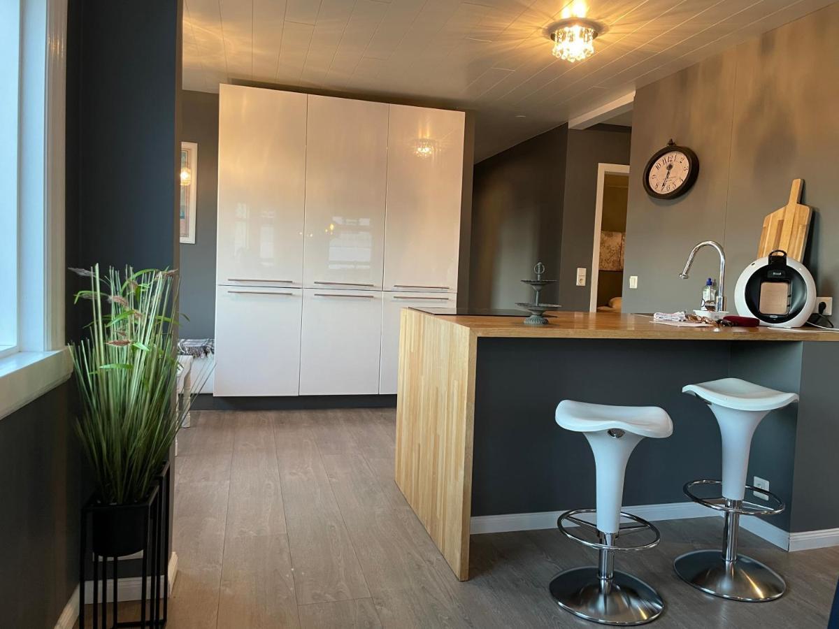 Lovely Penthouse Downtown With 3 Bedrooms อาคูเรย์รี ภายนอก รูปภาพ
