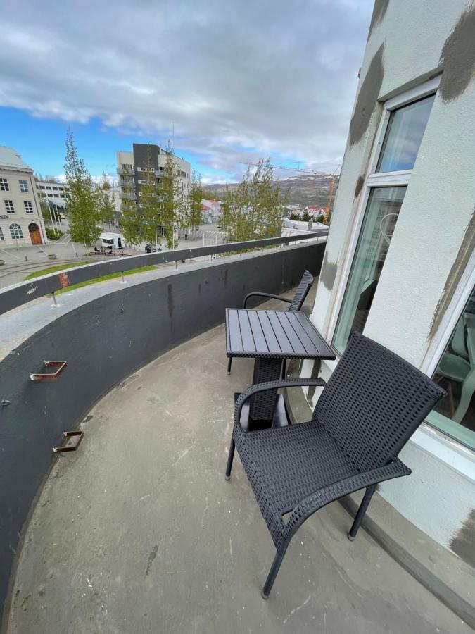 Lovely Penthouse Downtown With 3 Bedrooms อาคูเรย์รี ภายนอก รูปภาพ