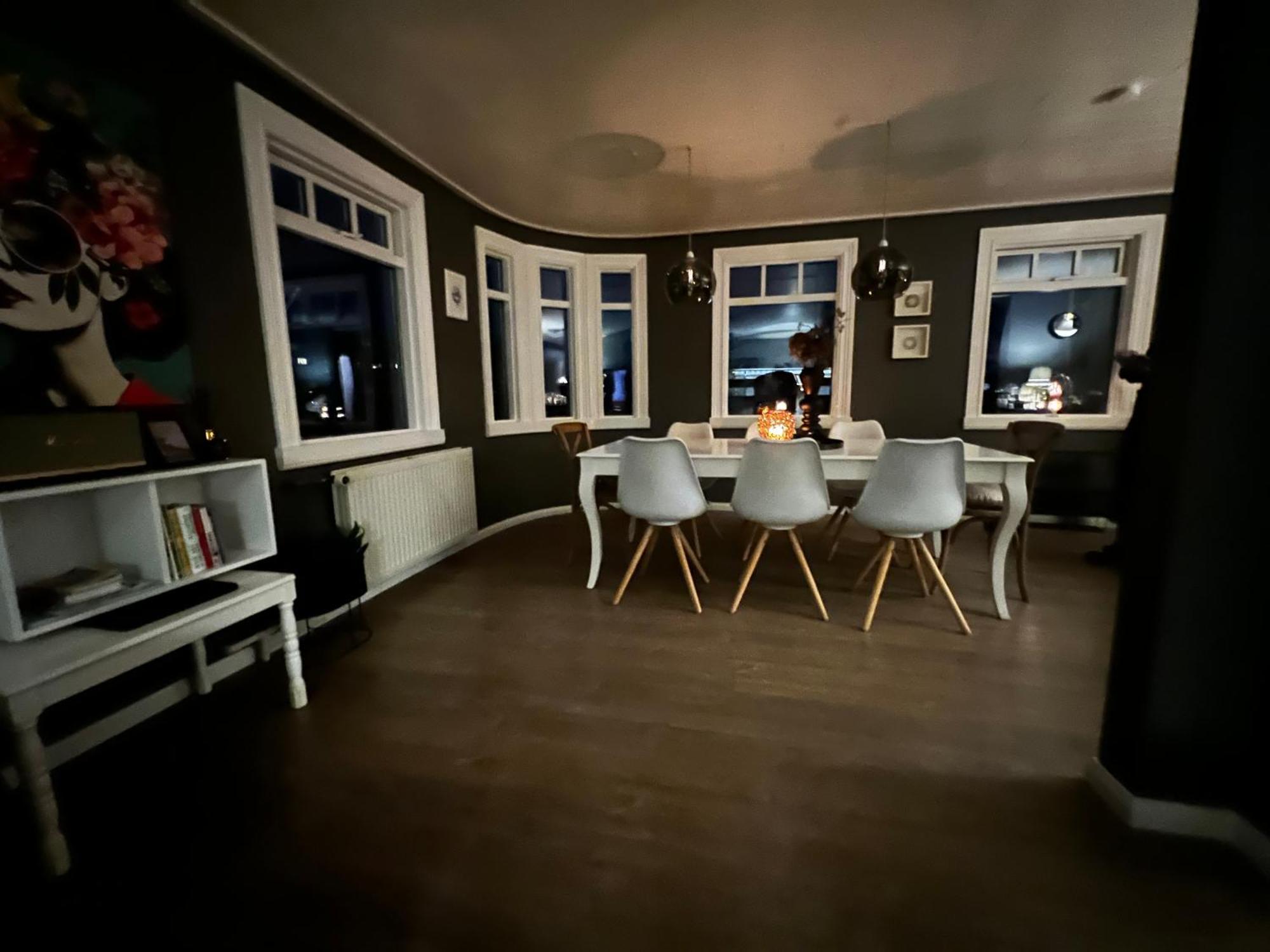 Lovely Penthouse Downtown With 3 Bedrooms อาคูเรย์รี ภายนอก รูปภาพ